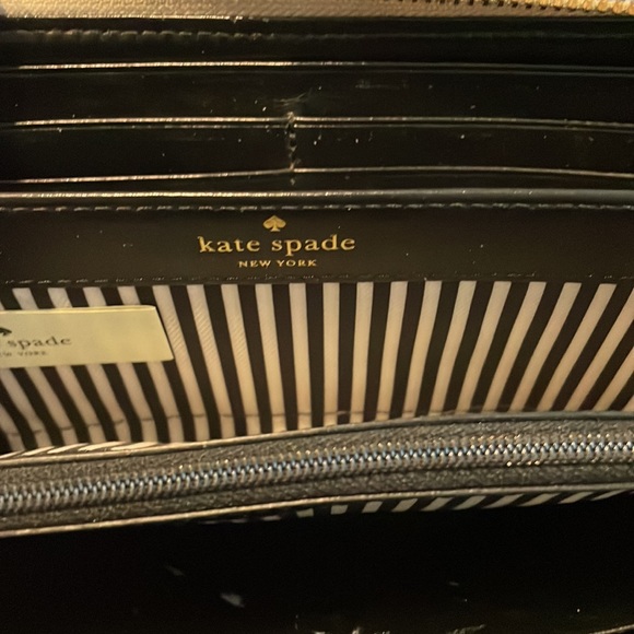 Kate Spade Flower Long Wallet - Picture 8 of 8